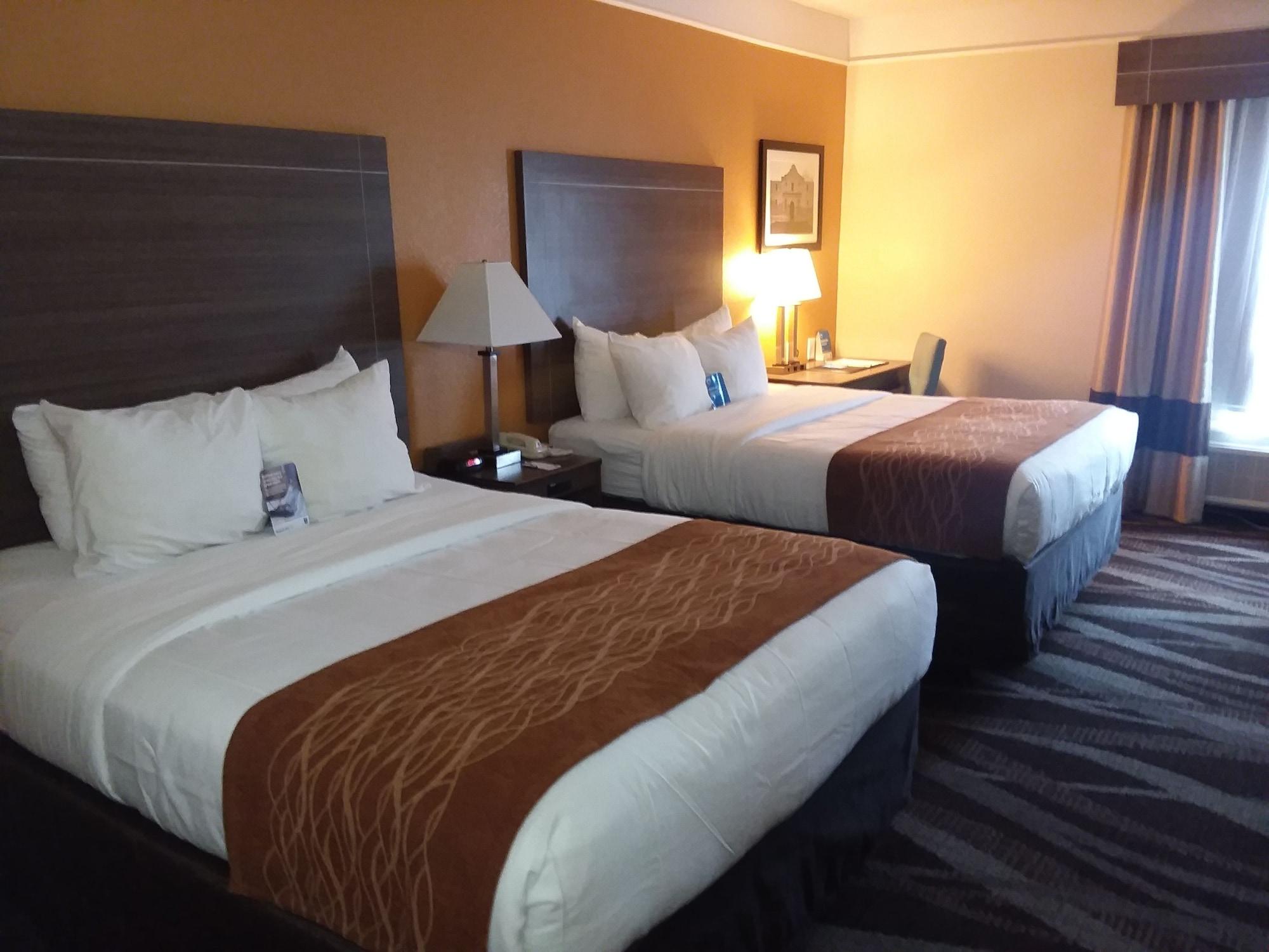 סן אנטוניו Comfort Inn Near Frost Bank Center מראה חיצוני תמונה