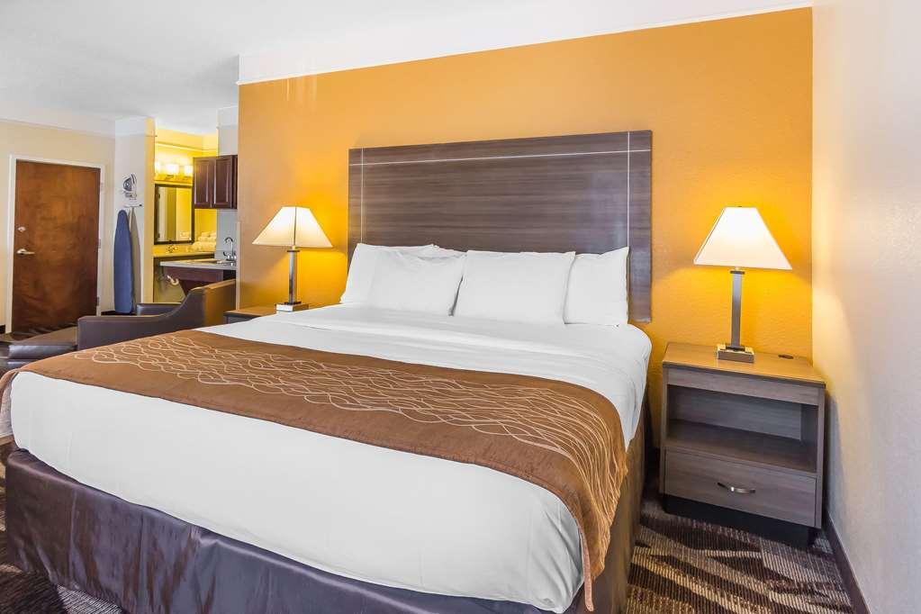 סן אנטוניו Comfort Inn Near Frost Bank Center מראה חיצוני תמונה