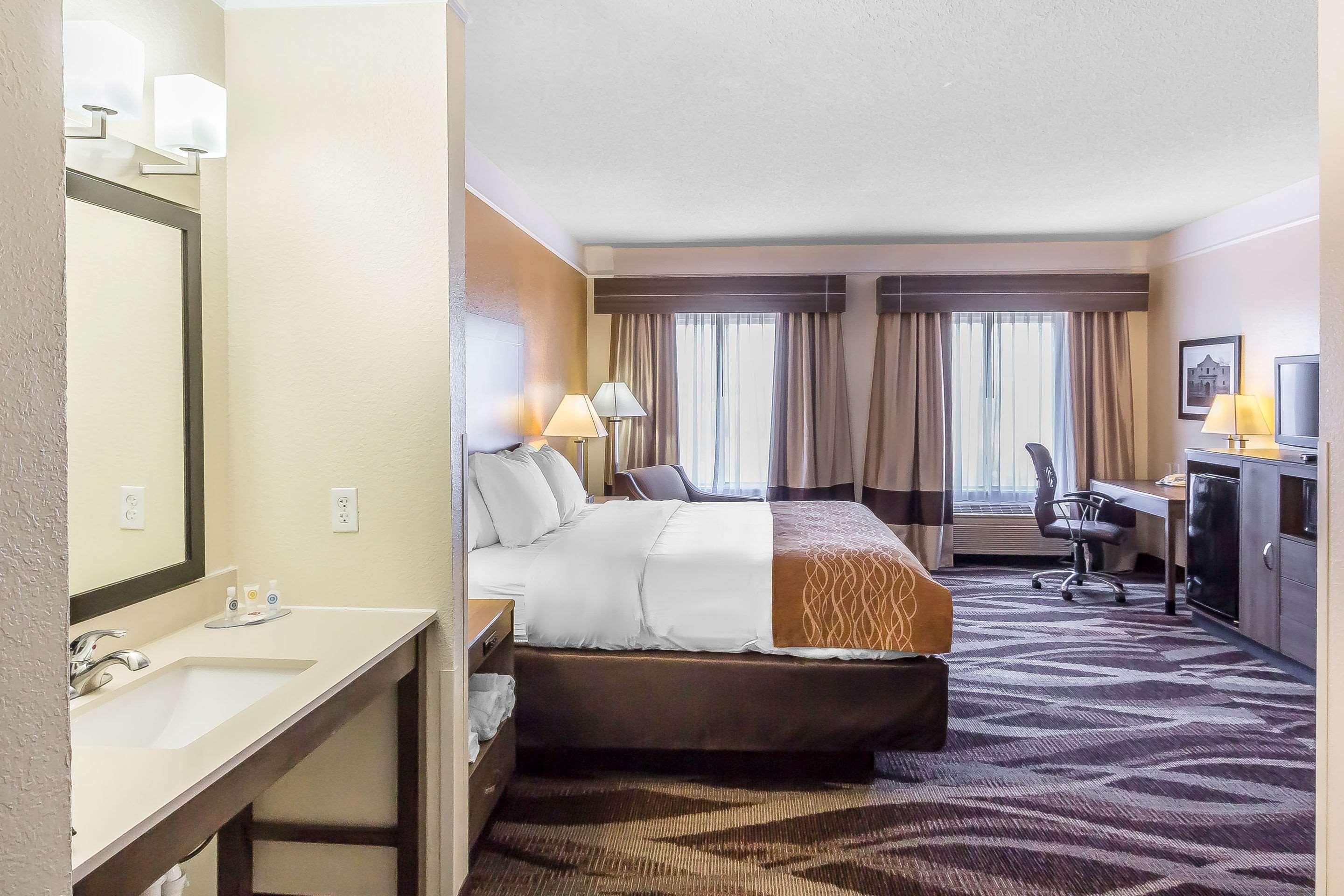 סן אנטוניו Comfort Inn Near Frost Bank Center מראה חיצוני תמונה