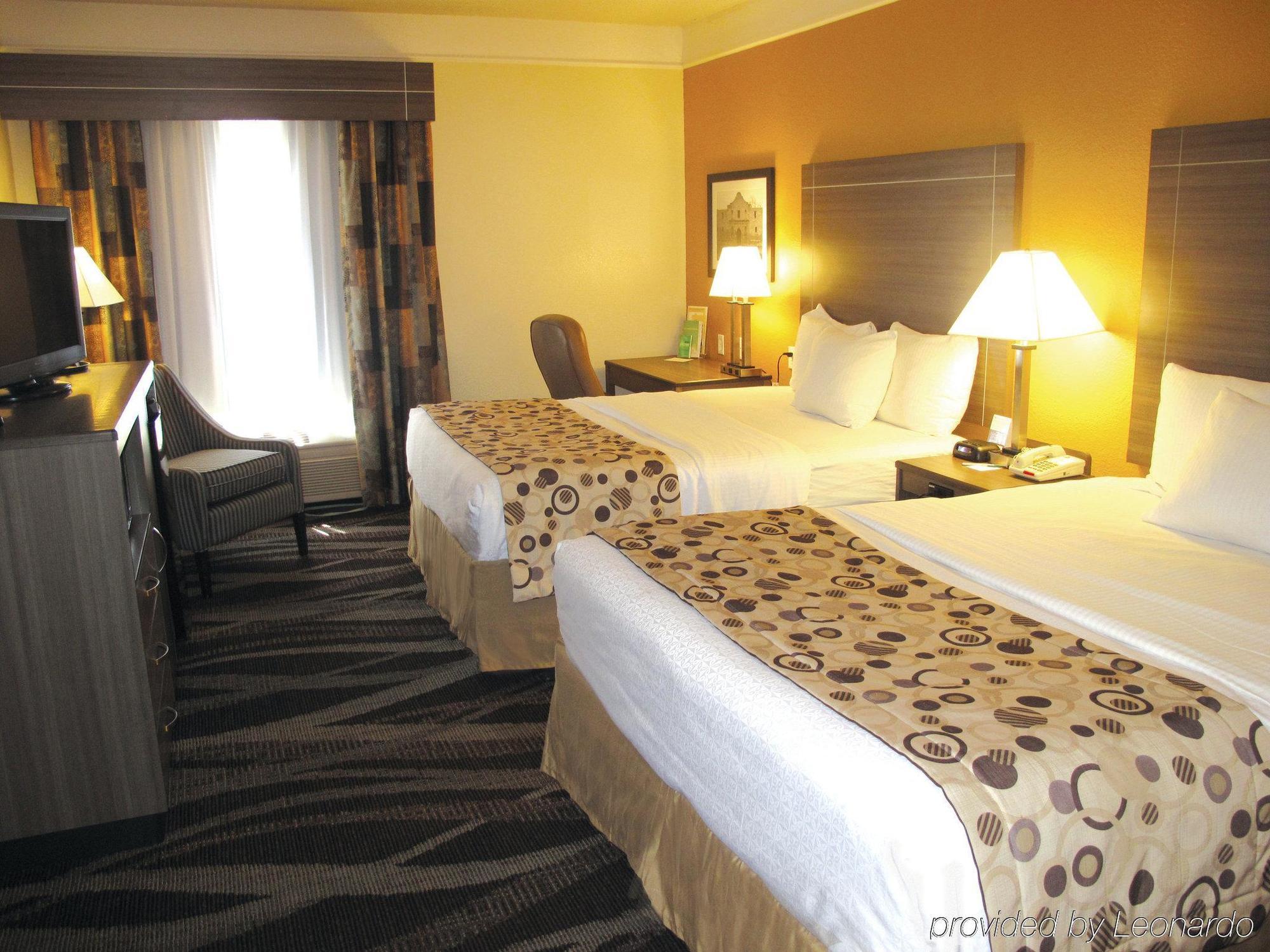 סן אנטוניו Comfort Inn Near Frost Bank Center מראה חיצוני תמונה