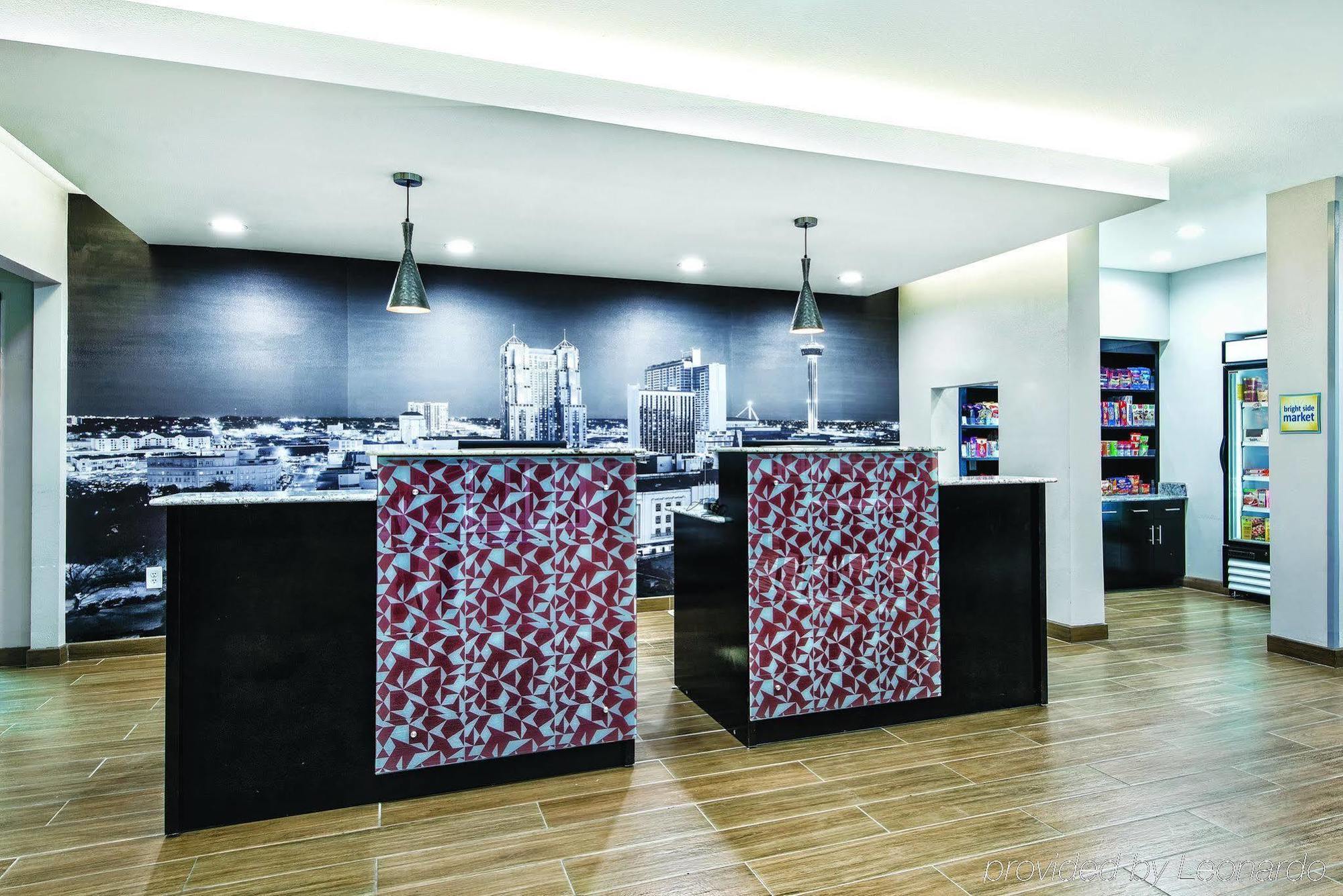 סן אנטוניו Comfort Inn Near Frost Bank Center מראה חיצוני תמונה