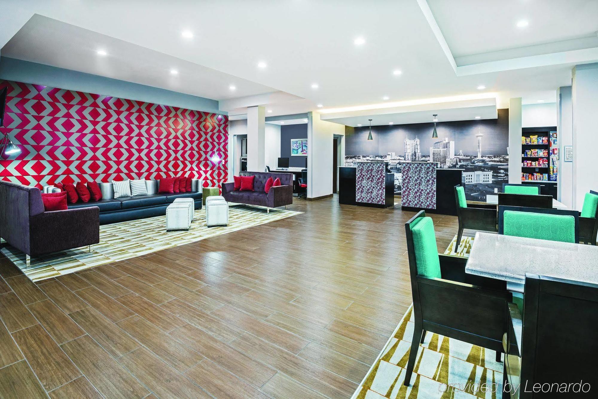 סן אנטוניו Comfort Inn Near Frost Bank Center מראה חיצוני תמונה